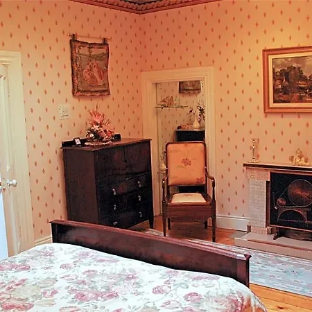 Springview House Hotel 4*